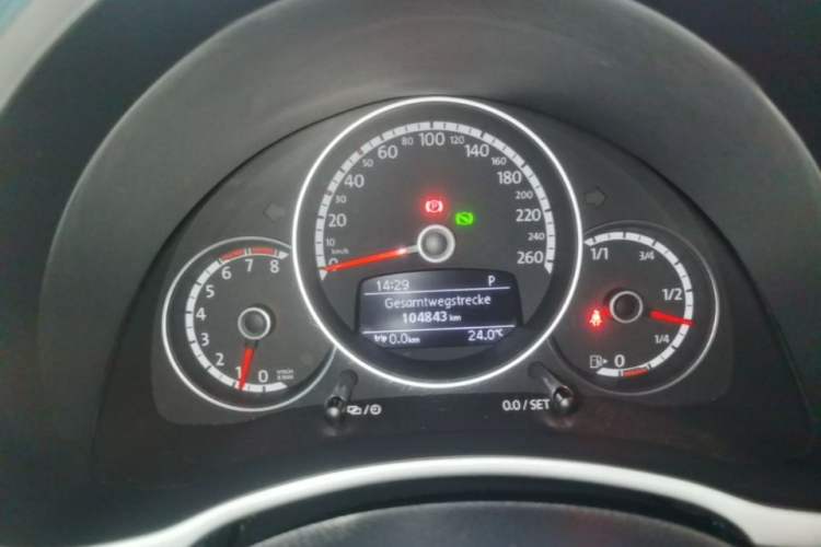 Used Volkswagen Beetle 2015 180TSI model Instrument Cluster