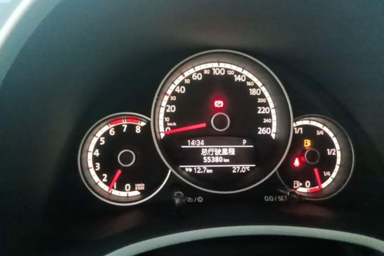 Used Volkswagen Beetle 2015 180TSI model Instrument Cluster