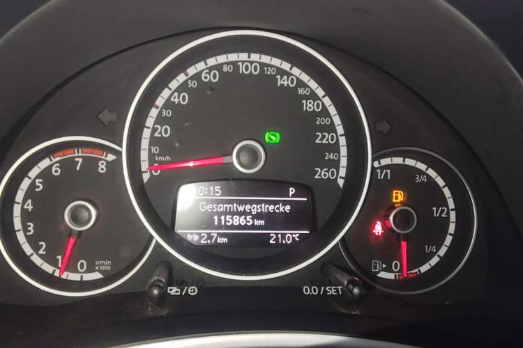 Used Volkswagen Beetle 2015 180TSI model Instrument Cluster