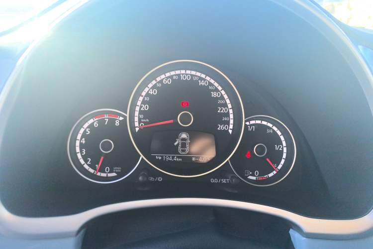 Used Volkswagen Beetle 2015 180TSI model Instrument Cluster