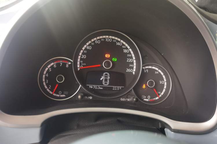 Used Volkswagen Beetle 2015 280TSI Instrument Cluster