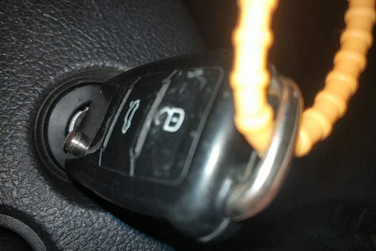 Used Volkswagen Beetle 2015 180TSI model Interior 1