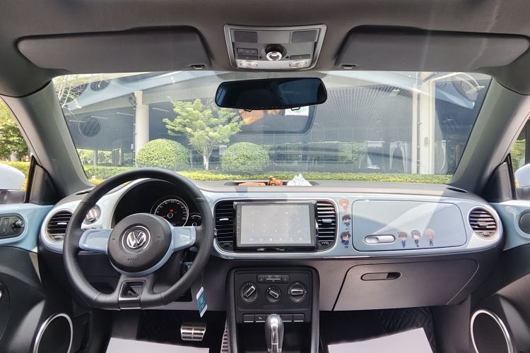 Used Volkswagen Beetle 2015 180TSI model Interior 3