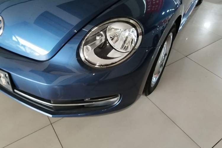 Used Volkswagen Beetle 2015 180TSI model Left Front Headlight
