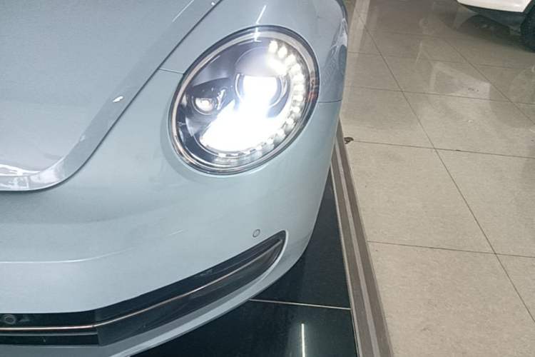 Used Volkswagen Beetle 2015 180TSI model Left Front Headlight