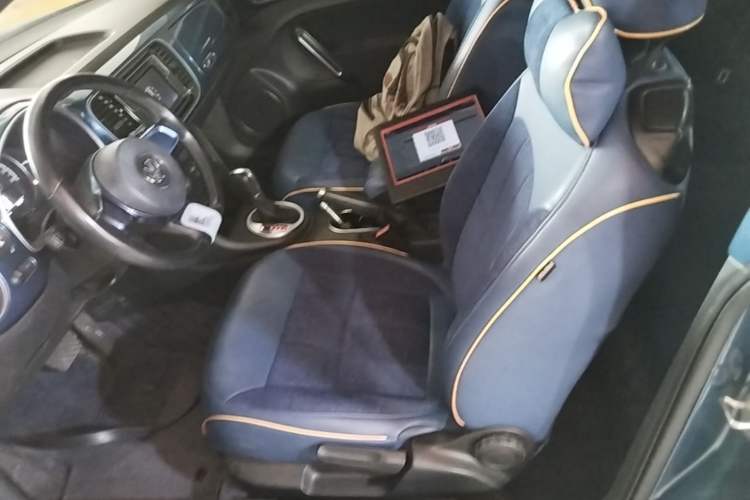 Used Volkswagen Beetle 2015 180TSI model Left Front Seat