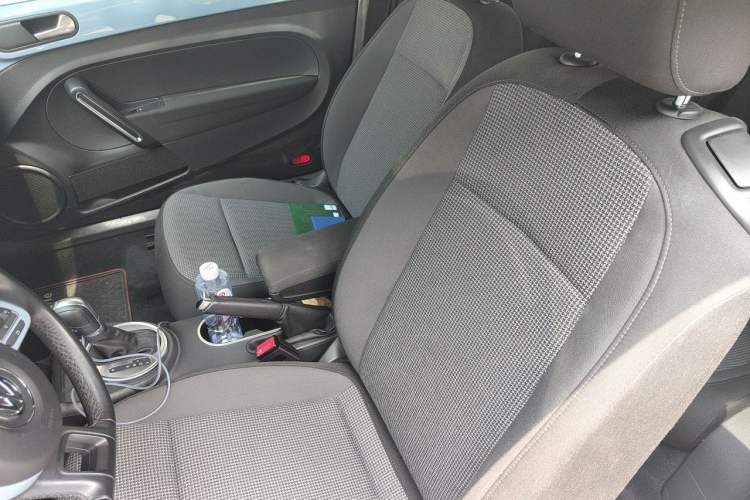 Used Volkswagen Beetle 2015 180TSI model Left Front Seat