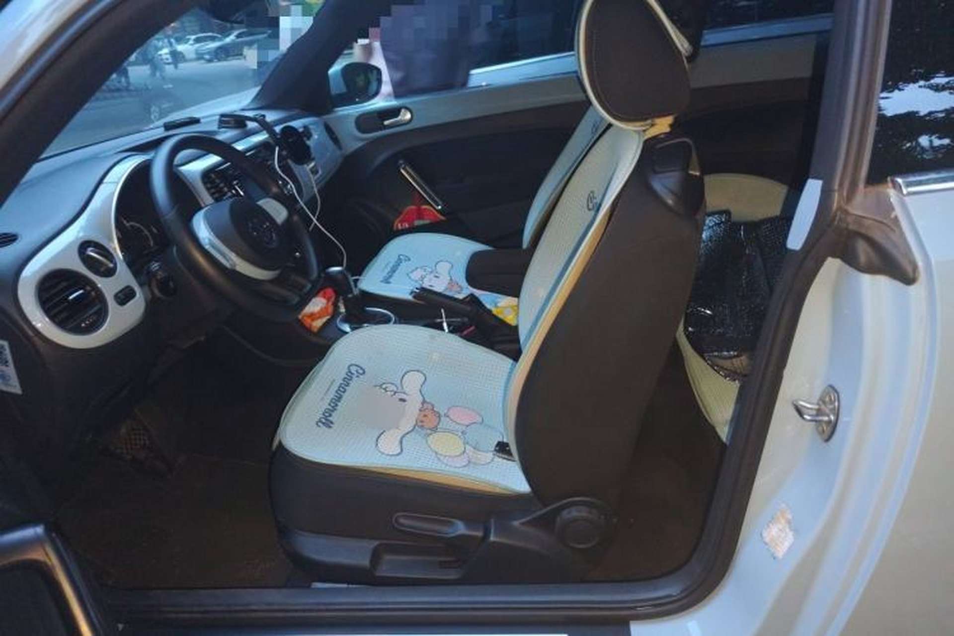 Used Volkswagen Beetle 2015 180TSI model Left Front Seat