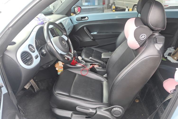 Used Volkswagen Beetle 2015 180TSI model Left Front Seat
