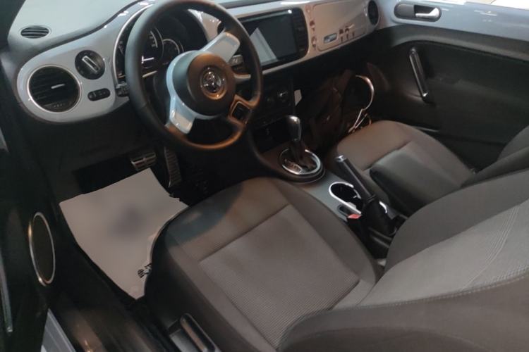 Used Volkswagen Beetle 2015 180TSI model Left Front Seat