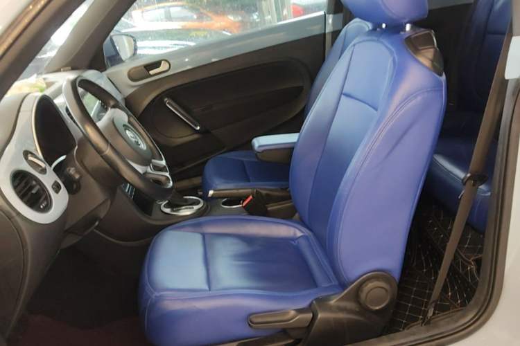 Used Volkswagen Beetle 2015 180TSI model Left Front Seat