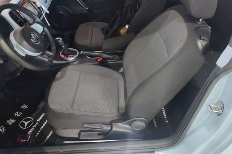 Used Volkswagen Beetle 2015 180TSI model Left Front Seat