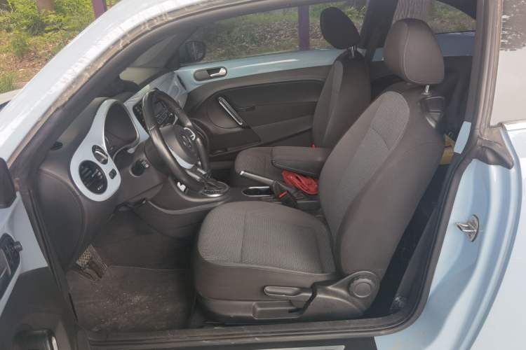 Used Volkswagen Beetle 2015 280TSI Left Front Seat