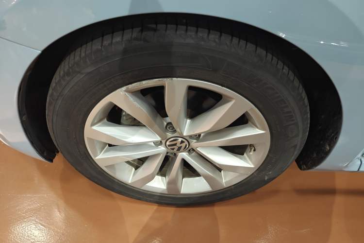 Used Volkswagen Beetle 2015 280TSI Left Front Wheel Hub