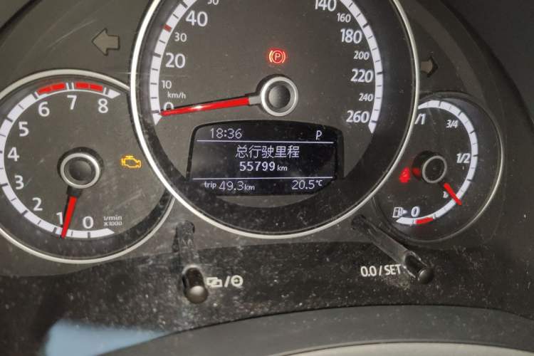 Used Volkswagen Beetle 2015 380TSI Odometer Close Up