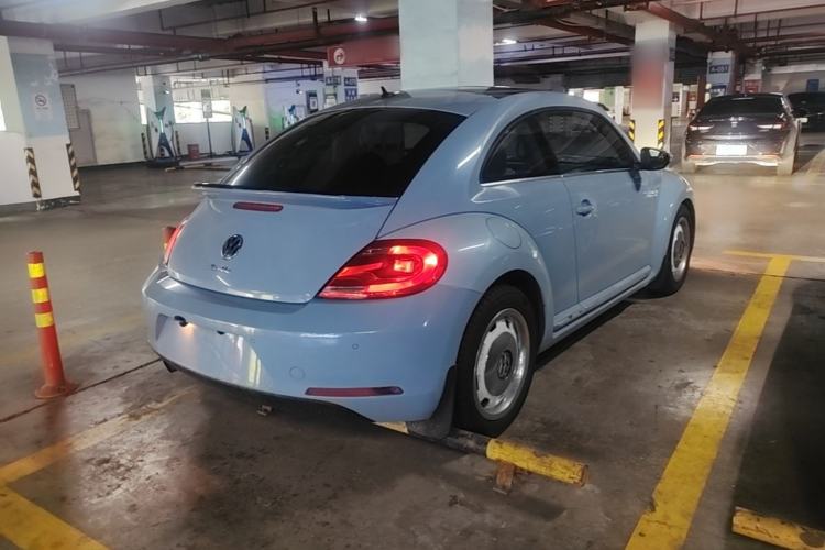 Used Volkswagen Beetle 2015 180TSI model Rear Right 45 Deg