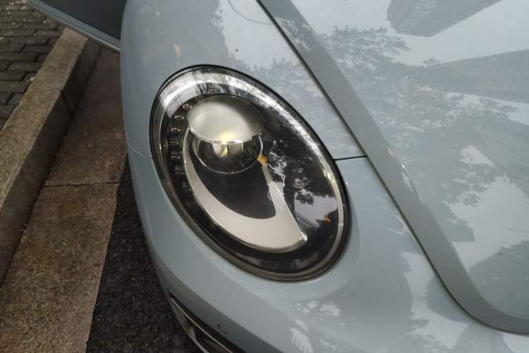 Used Volkswagen Beetle 2015 380TSI Right Front Headlight