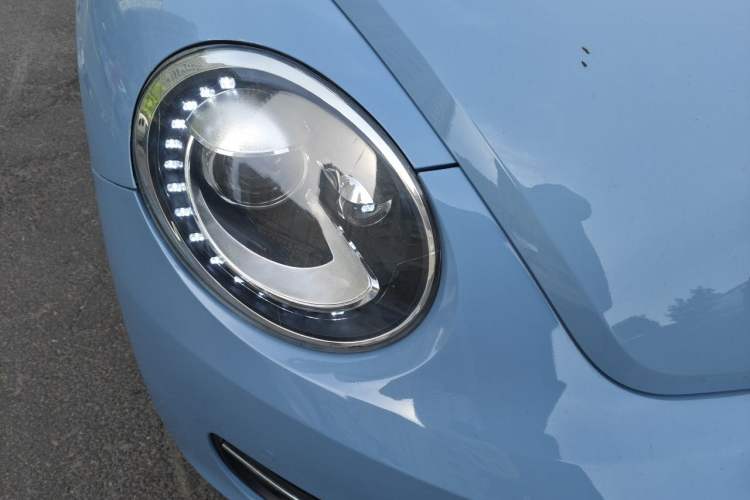 Used Volkswagen Beetle 2015 180TSI model Right Front Headlight