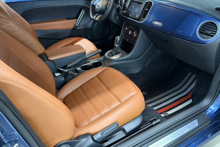 Used Volkswagen Beetle 2015 180TSI model Right Front Seat