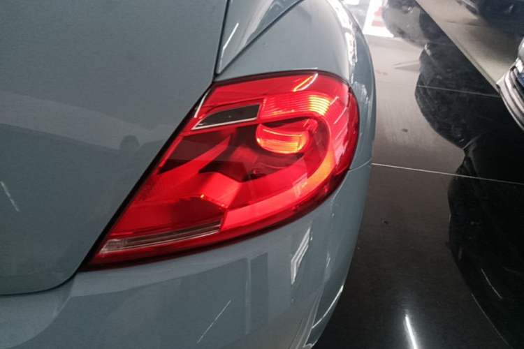 Used Volkswagen Beetle 2015 180TSI model Right Rear Taillight