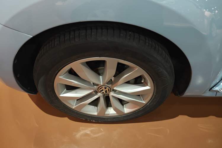 Used Volkswagen Beetle 2015 280TSI Right Rear Wheel Hub