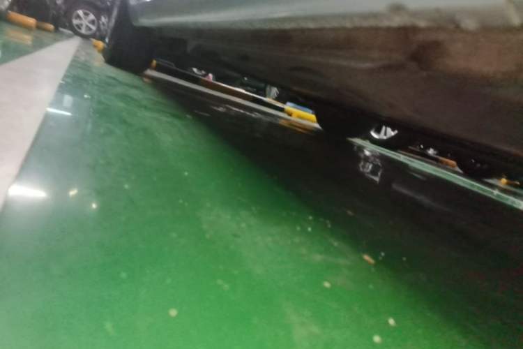 Used Volkswagen Beetle 2015 180TSI model Right Side Sill