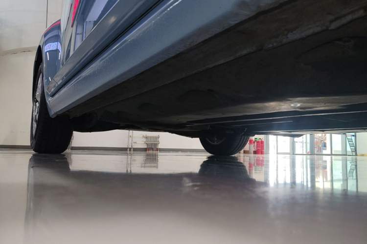 Used Volkswagen Beetle 2015 180TSI model Right Side Sill