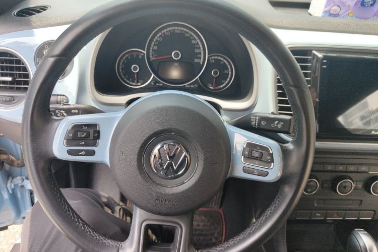 Used Volkswagen Beetle 2015 180TSI model Steering Wheel