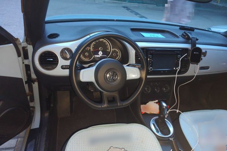 Used Volkswagen Beetle 2015 180TSI model Steering Wheel