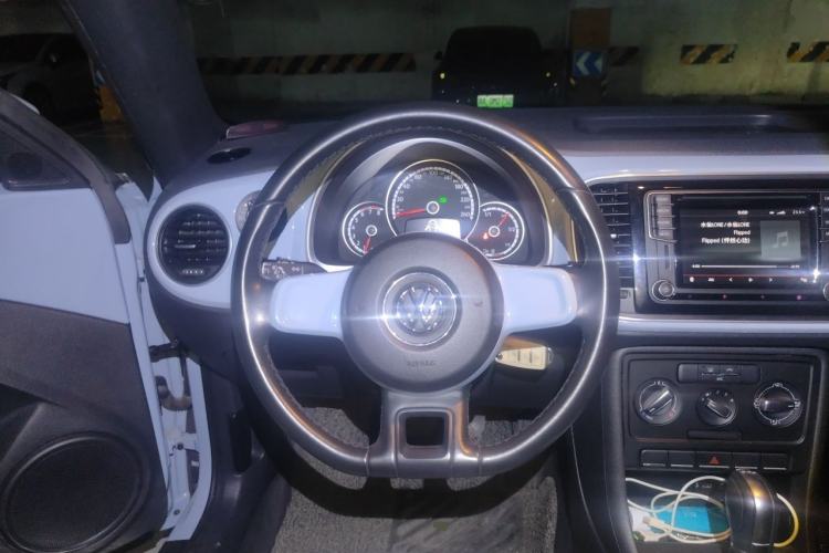 Used Volkswagen Beetle 2015 180TSI model Steering Wheel