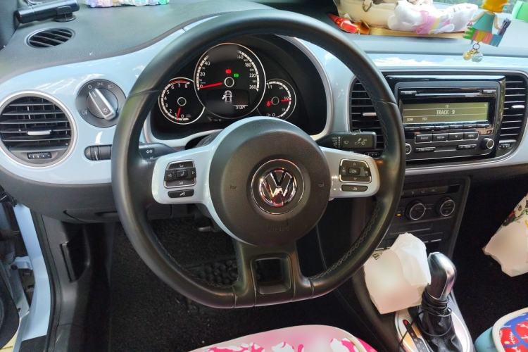 Used Volkswagen Beetle 2015 180TSI model Steering Wheel