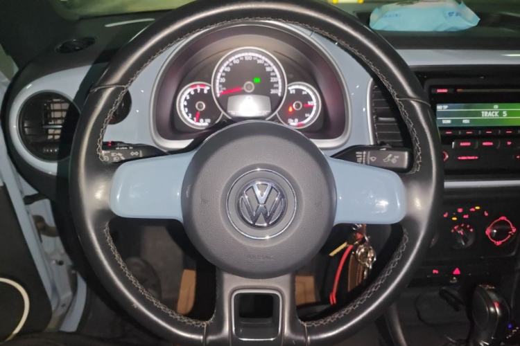 Used Volkswagen Beetle 2015 180TSI model Steering Wheel