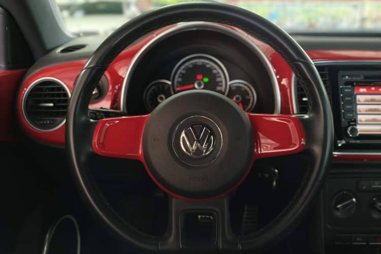 Used Volkswagen Beetle 2015 180TSI model Steering Wheel