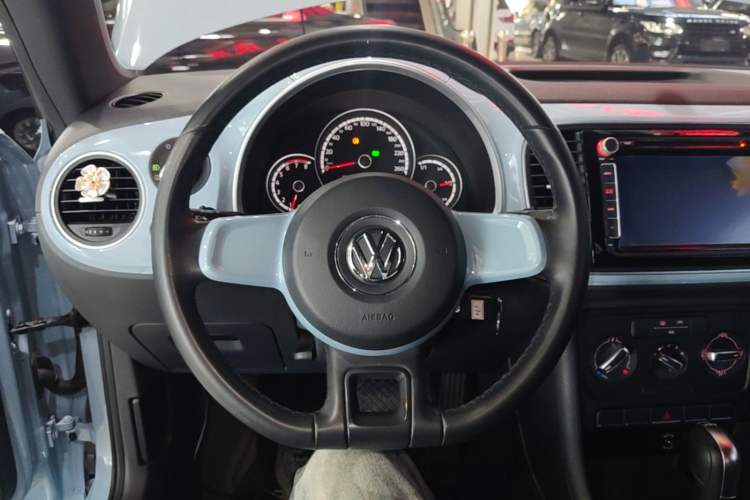 Used Volkswagen Beetle 2015 180TSI model Steering Wheel