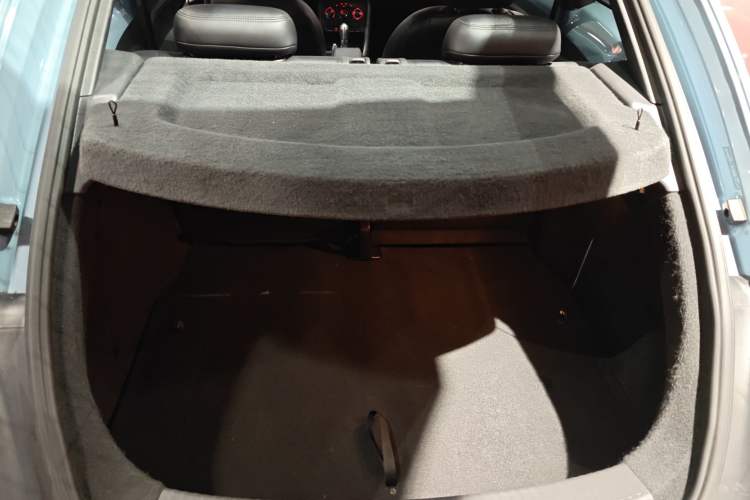 Used Volkswagen Beetle 2015 280TSI Trunk