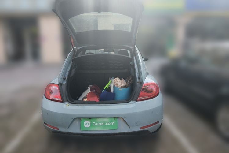 Used Volkswagen Beetle 2015 180TSI model Trunk