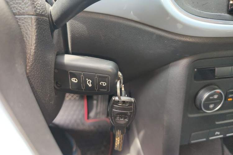 Used Volkswagen Beetle 2015 180TSI model Vehicle Key