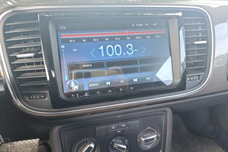Used Volkswagen Beetle 2015 180TSI model Audio And AC Panel