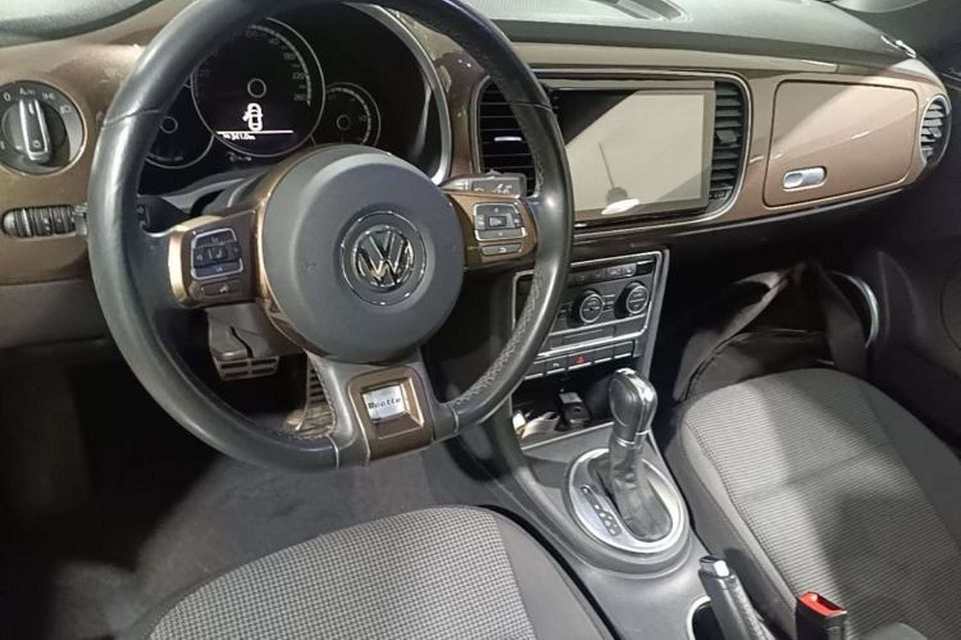 Used Volkswagen Beetle 2015 280TSI Center Console