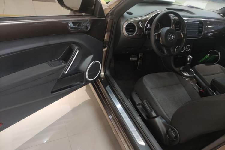Used Volkswagen Beetle 2015 180TSI model Driver Seat