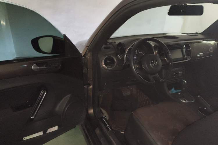 Used Volkswagen Beetle 2015 180TSI model Driver Seat