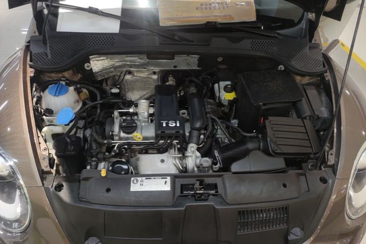 Used Volkswagen Beetle 2015 180TSI model Engine Bay