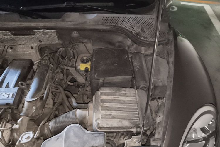 Used Volkswagen Beetle 2015 180TSI model Engine Bay Left