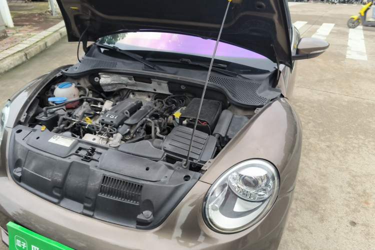 Used Volkswagen Beetle 2015 180TSI model Engine Bay Left