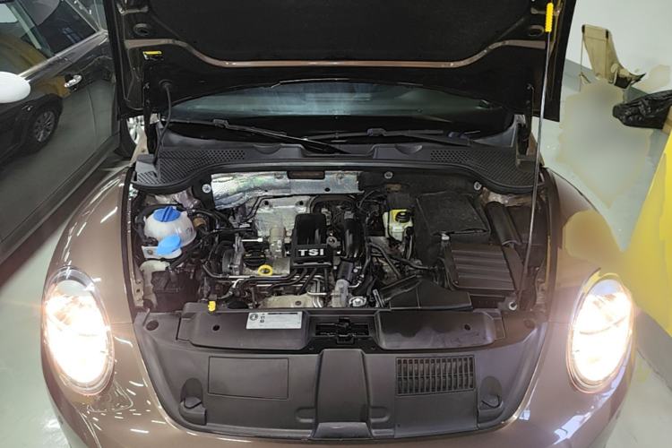 Used Volkswagen Beetle 2015 180TSI model Engine Bay