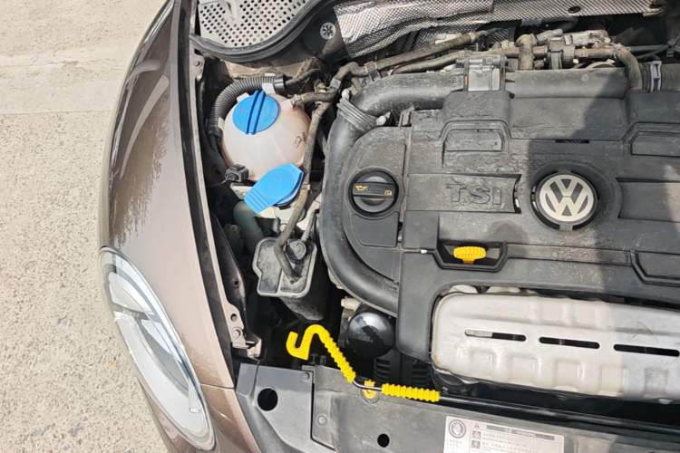 Used Volkswagen Beetle 2015 280TSI Engine Bay Right