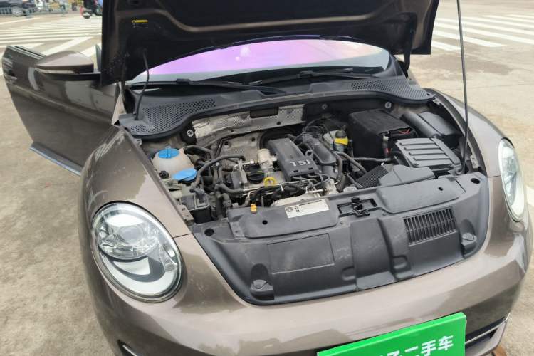 Used Volkswagen Beetle 2015 180TSI model Engine Bay Right