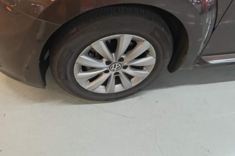 Used Volkswagen Beetle 2015 180TSI model Exterior 2