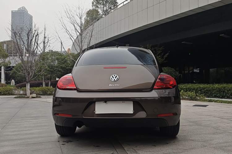 Used Volkswagen Beetle 2015 180TSI model Exterior 3