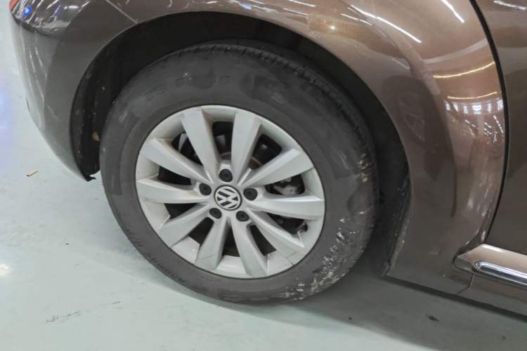 Used Volkswagen Beetle 2015 180TSI model Exterior 3